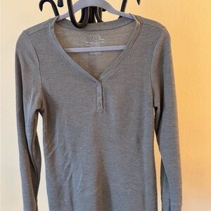 Women's Gray Long Sleeve Top